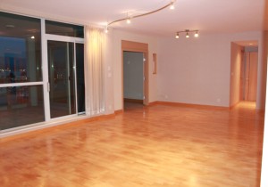 902-1777 Bayshore Dr. luxury suite